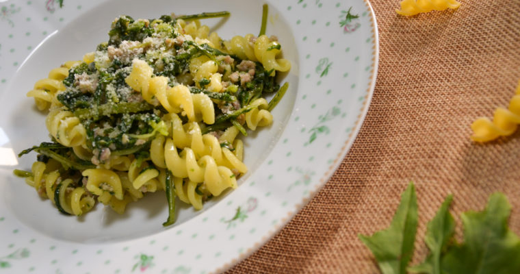 FUSILLI CICORIA E SALSICCIA