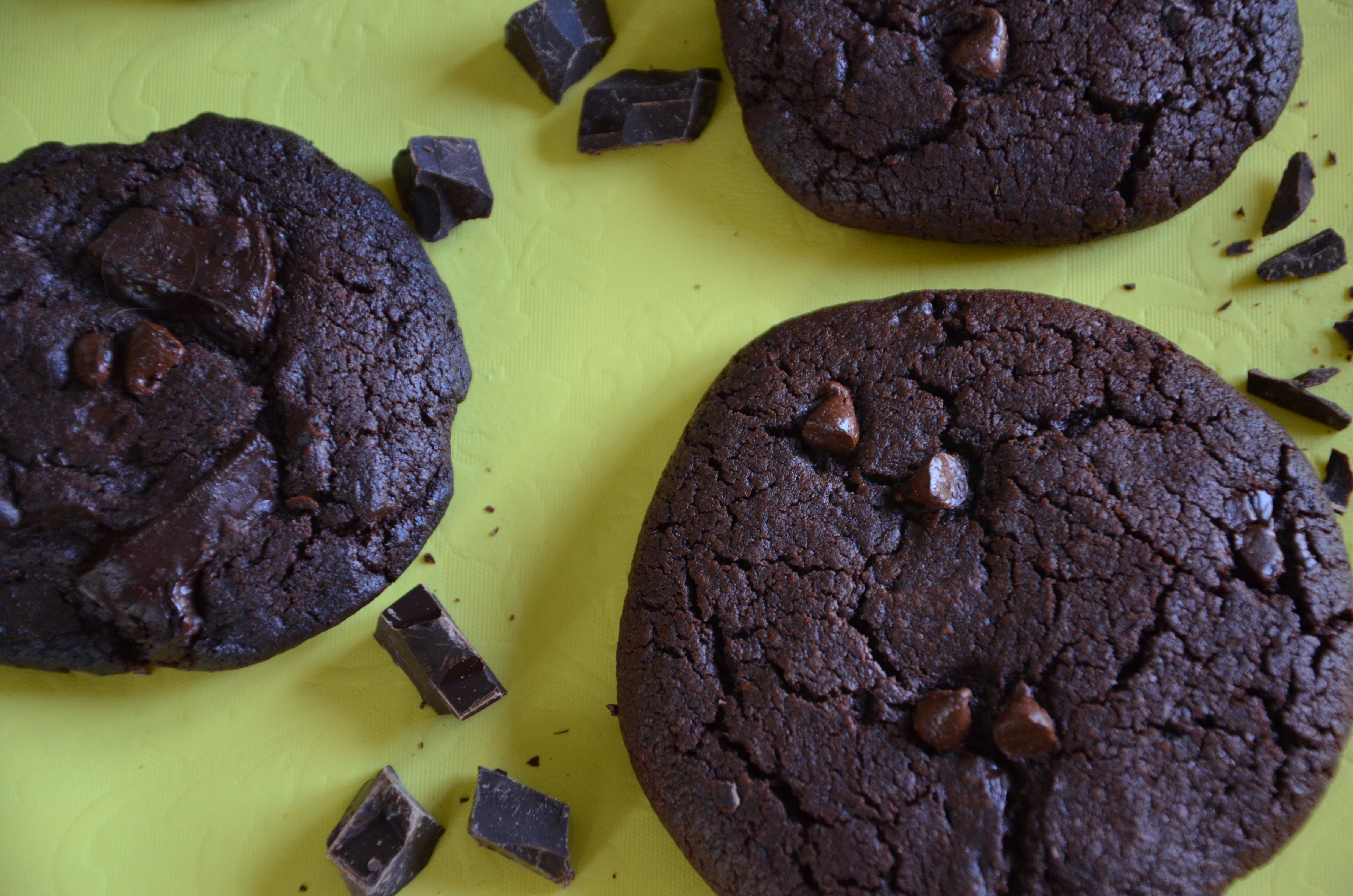 DARK CHOCOLATE COOKIES